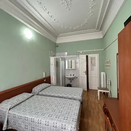 Barone Hotel *