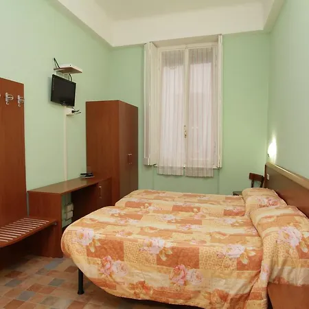 Barone Hotel *
